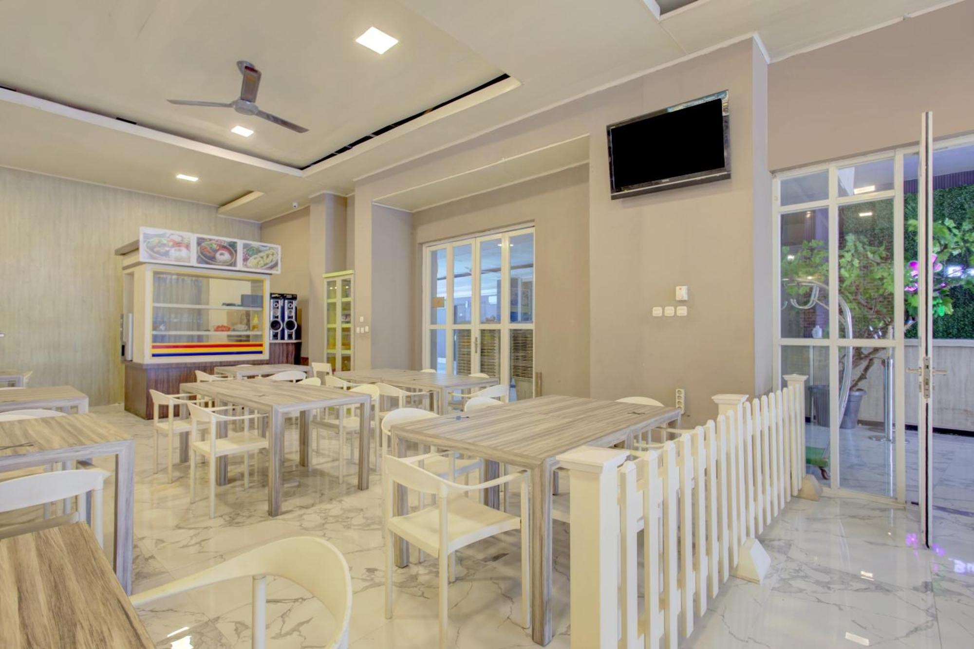 Hotel O Gambir Near Juanda Station Formerly Bunga Dahlia جاكرتا المظهر الخارجي الصورة